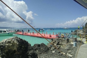 Temporary port opened in Boracay to reduce traffic 